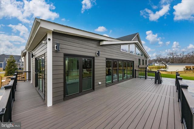 41122 CLEARFIELD MEADOW DR, Aldie, VA 20105