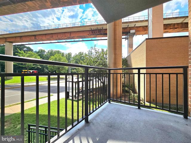 2451 MIDTOWN AVE #219, Alexandria, VA 22303
