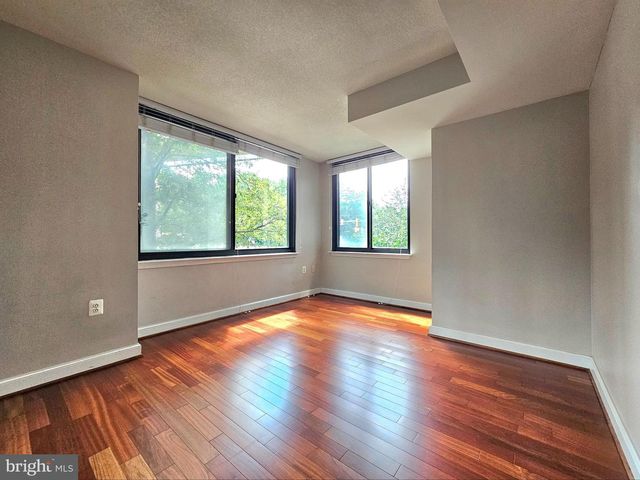 2451 MIDTOWN AVE #219, Alexandria, VA 22303