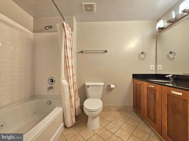 2451 MIDTOWN AVE #219, Alexandria, VA 22303