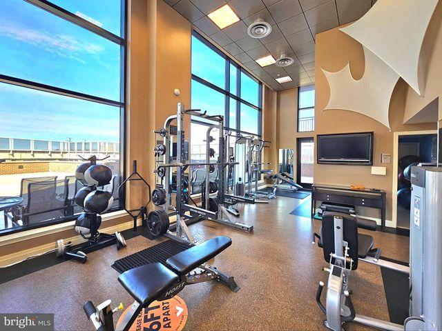 2451 MIDTOWN AVE #219, Alexandria, VA 22303