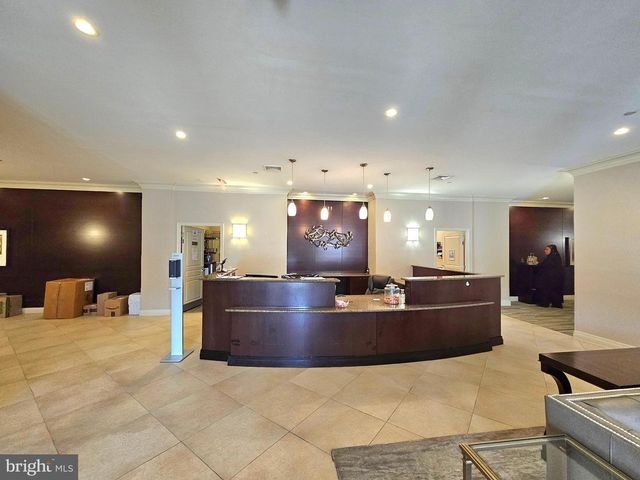 2451 MIDTOWN AVE #219, Alexandria, VA 22303