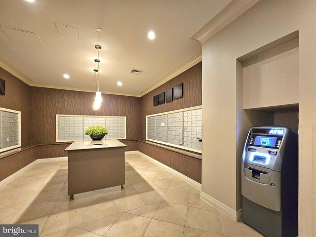 2451 MIDTOWN AVE #219, Alexandria, VA 22303
