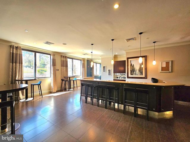 2451 MIDTOWN AVE #219, Alexandria, VA 22303