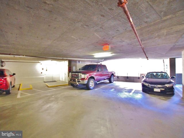 2451 MIDTOWN AVE #219, Alexandria, VA 22303