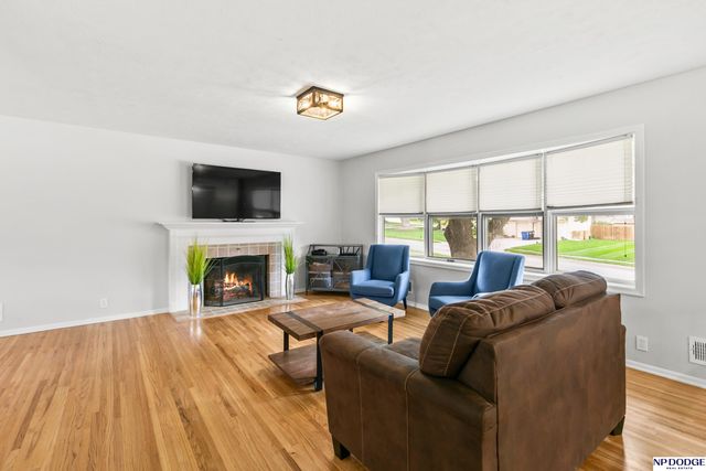 3425 S 114th Avenue, Omaha, NE 68144