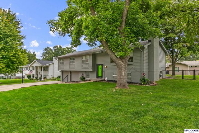 3425 S 114th Avenue, Omaha, NE 68144