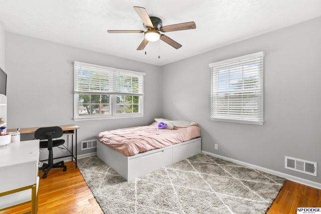 3425 S 114th Avenue, Omaha, NE 68144