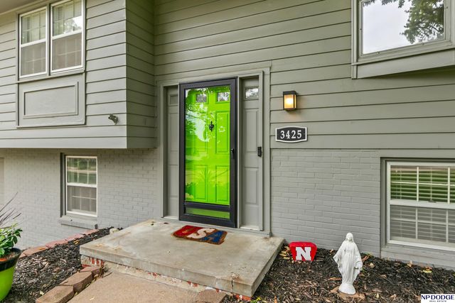 3425 S 114th Avenue, Omaha, NE 68144