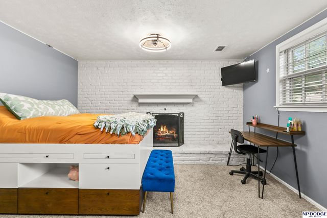 3425 S 114th Avenue, Omaha, NE 68144