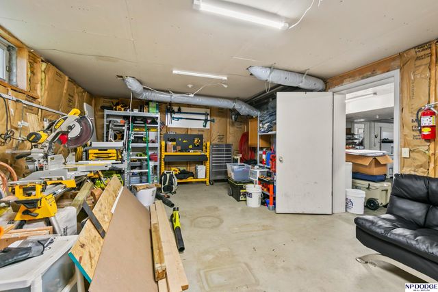 3425 S 114th Avenue, Omaha, NE 68144