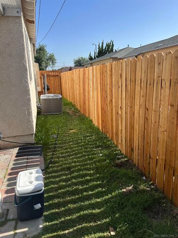 1648 E PLYMOUTH ST, Long Beach, CA 90805