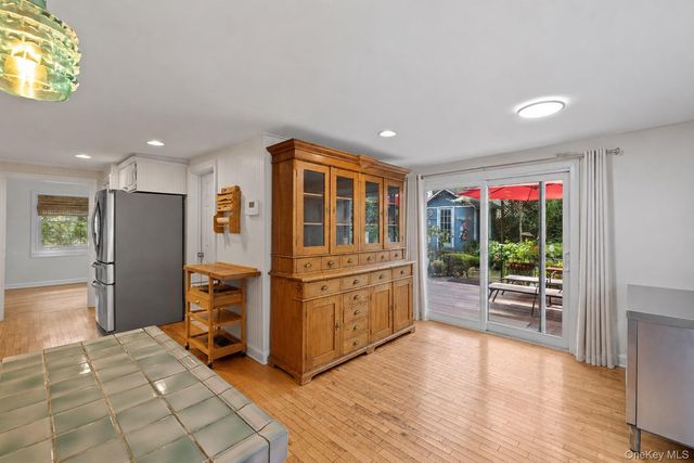 18 Walnut Avenue, Setauket, NY 11733