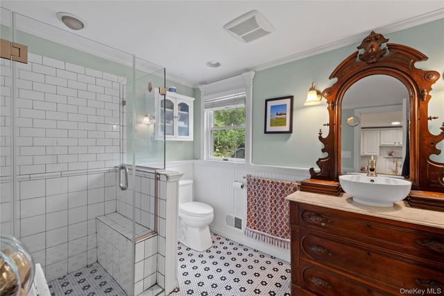 18 Walnut Avenue, Setauket, NY 11733