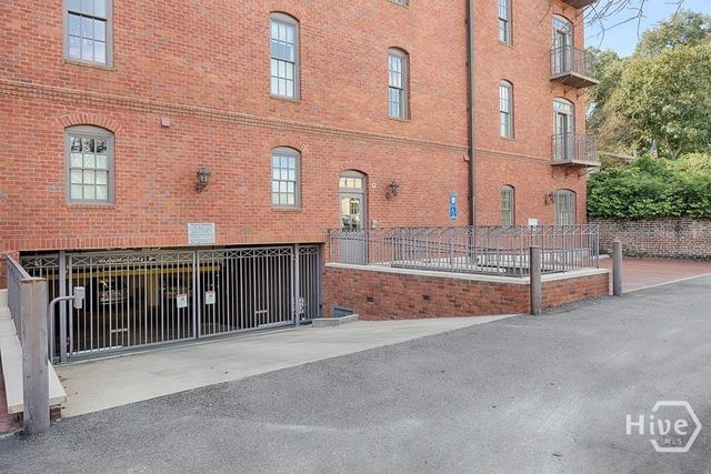 316 E State Street 3B, Savannah, GA 31401