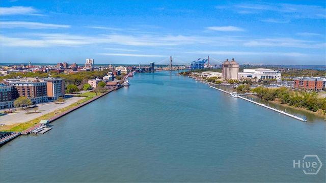 316 E State Street 3B, Savannah, GA 31401
