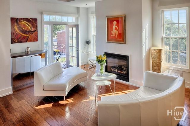 316 E State Street 3B, Savannah, GA 31401