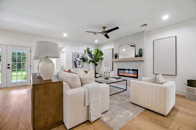 10519 Brinwood Drive, Houston, TX 77043