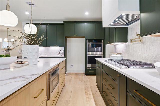 10519 Brinwood Drive, Houston, TX 77043