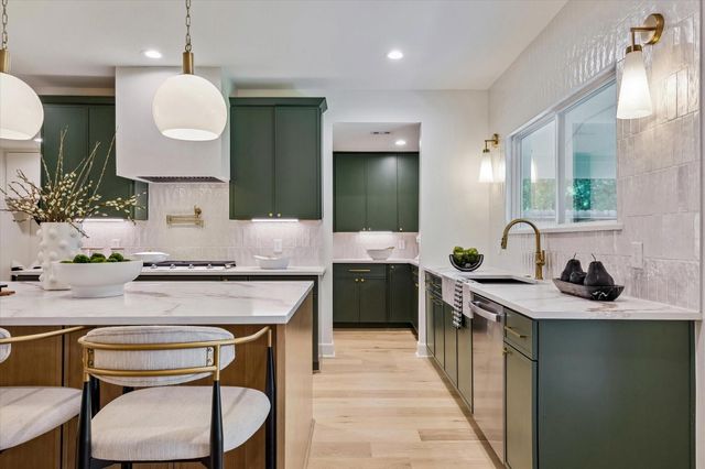 10519 Brinwood Drive, Houston, TX 77043