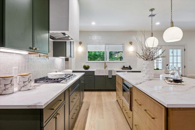 10519 Brinwood Drive, Houston, TX 77043