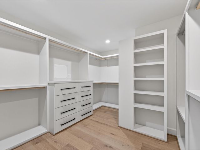 10519 Brinwood Drive, Houston, TX 77043