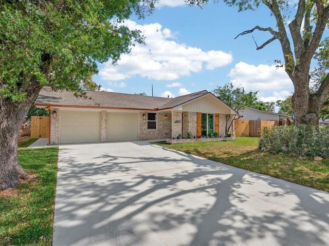 10519 Brinwood Drive, Houston, TX 77043