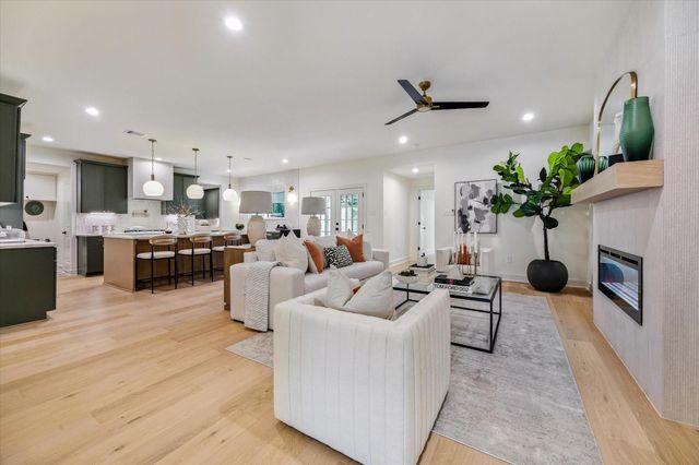 10519 Brinwood Drive, Houston, TX 77043