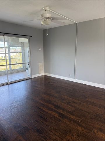 1021 Crystal Lake Dr 307, Deerfield Beach, FL 33064