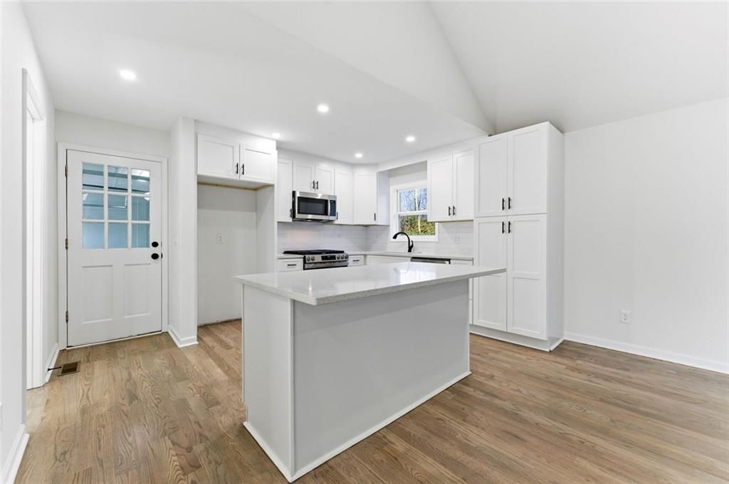 Image 19 of property listing at 1715 Crestline NE Drive, Atlanta, GA 30345