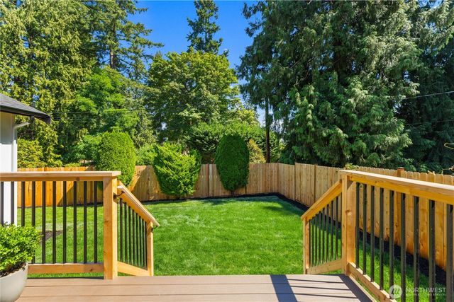 15729 Larch Way, Lynnwood, WA 98087