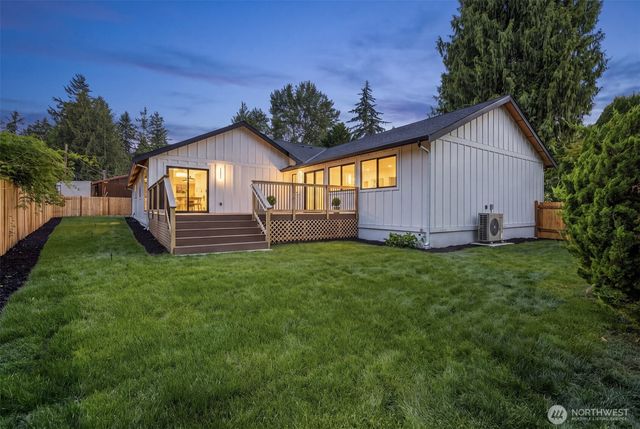 15729 Larch Way, Lynnwood, WA 98087
