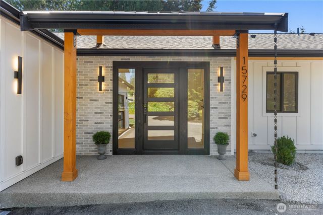 15729 Larch Way, Lynnwood, WA 98087
