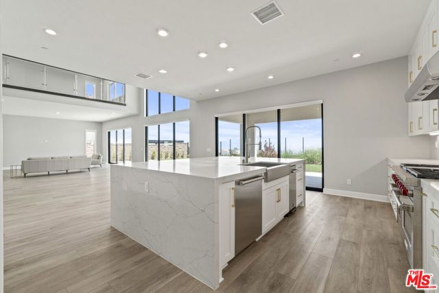 20348 W Marlow Lane, Porter Ranch (los Angeles), CA 91326