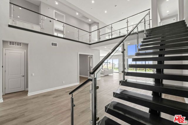 20348 W Marlow Lane, Porter Ranch (los Angeles), CA 91326