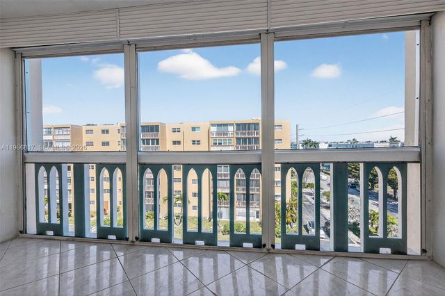 421 NE 14th Ave 608, Hallandale Beach, FL 33009