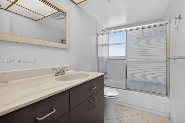 421 NE 14th Ave 608, Hallandale Beach, FL 33009