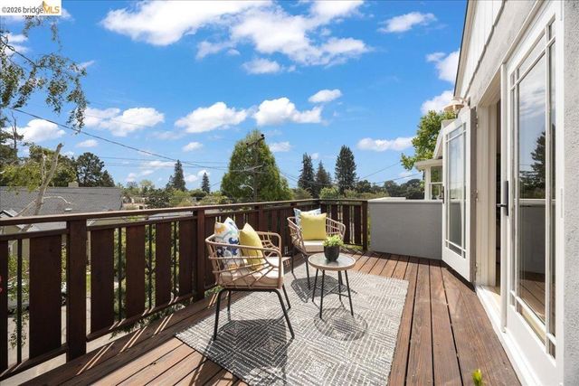 4425 Norton Ave, Oakland, CA 94602