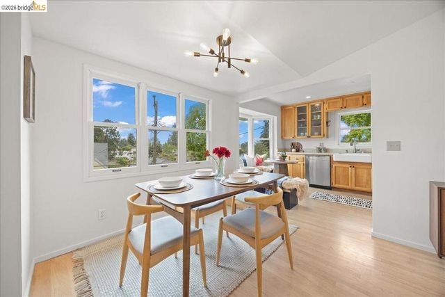 4425 Norton Ave, Oakland, CA 94602
