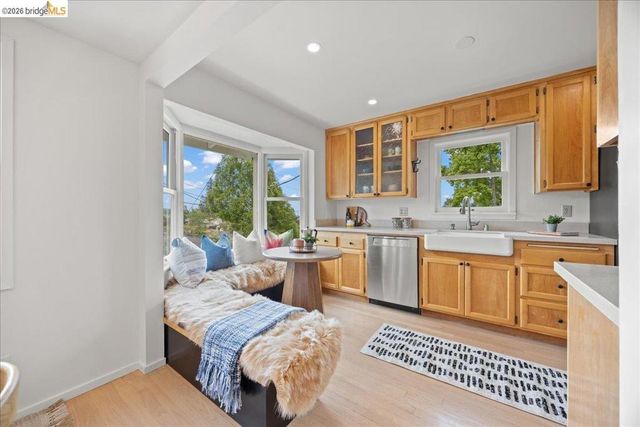 4425 Norton Ave, Oakland, CA 94602