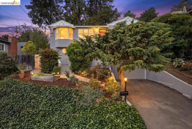 4425 Norton Ave, Oakland, CA 94602