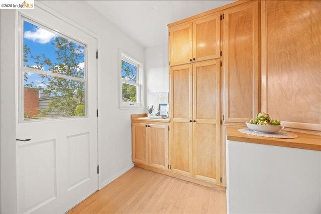4425 Norton Ave, Oakland, CA 94602