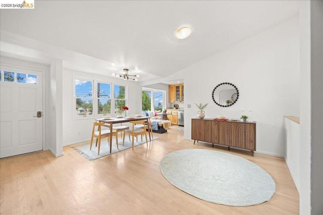 4425 Norton Ave, Oakland, CA 94602