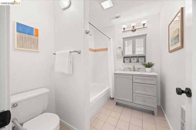 4425 Norton Ave, Oakland, CA 94602