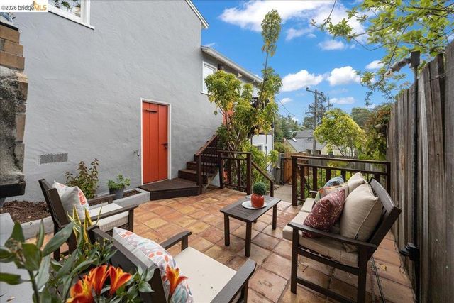 4425 Norton Ave, Oakland, CA 94602