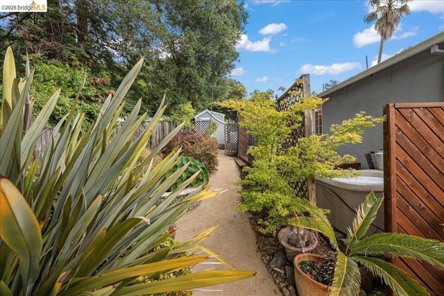 4425 Norton Ave, Oakland, CA 94602