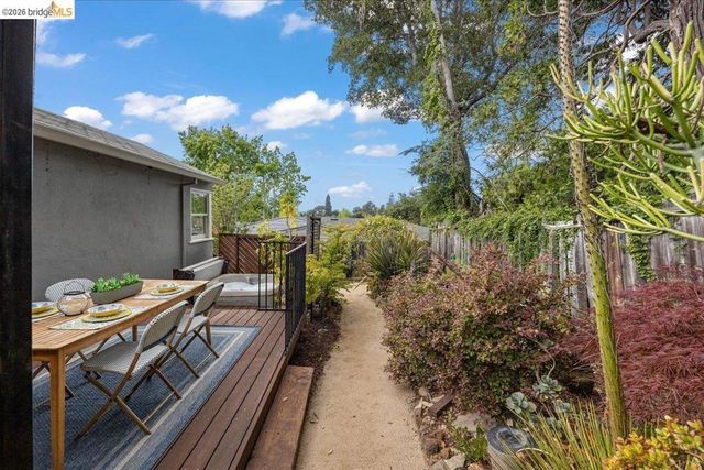 4425 Norton Ave, Oakland, CA 94602