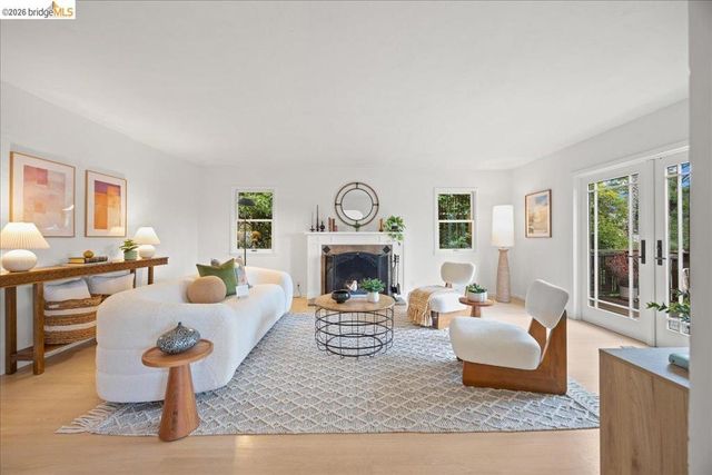 4425 Norton Ave, Oakland, CA 94602