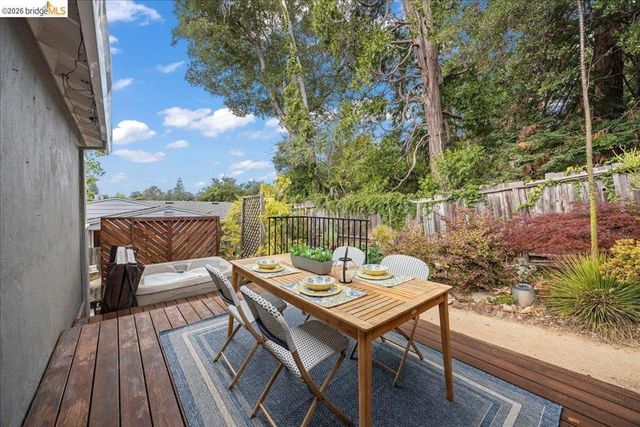 4425 Norton Ave, Oakland, CA 94602