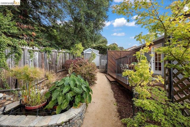 4425 Norton Ave, Oakland, CA 94602